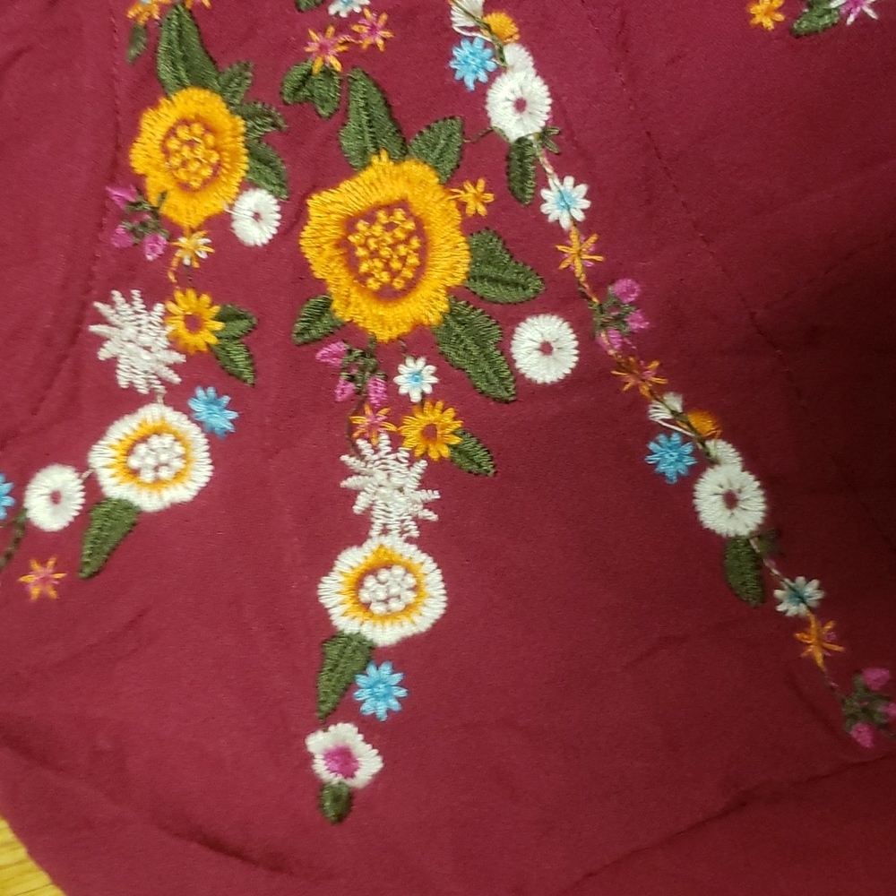 Umgee cranberry embroidered mini dress size small - Picture 2 of 3